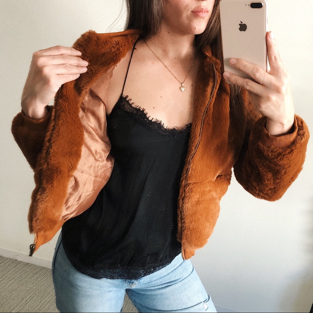 Last One L* ⚡️ JACKET | CROPPED FURRY - Picture 6 of 8